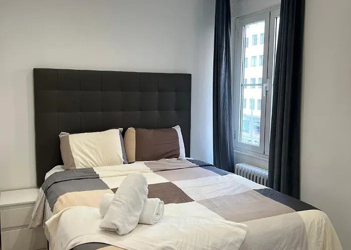 Apartamentos Econostay Plaza De Espana